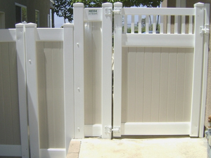 Researching Fence Companies in Orlando, FL, Can Help You Decide on the Best One