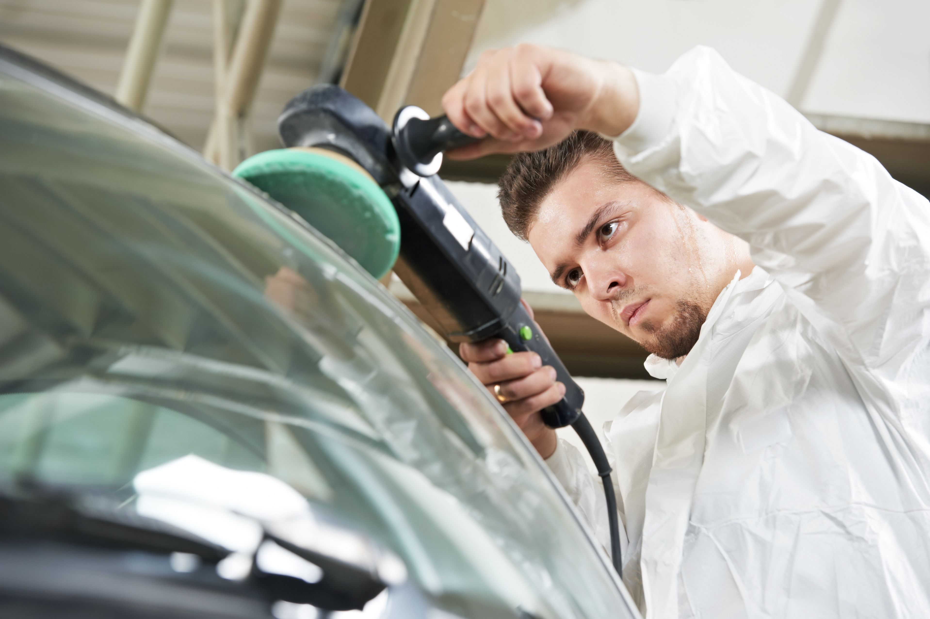 Auto Glass Repair in Lithonia, GA: Protecting Your Vehicle’s Integrity