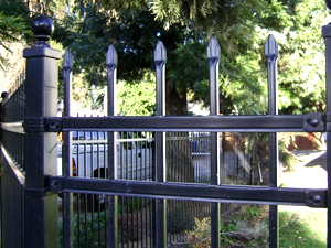 3 Reasons to Contact a Fence Company in Park Ridge Immediately