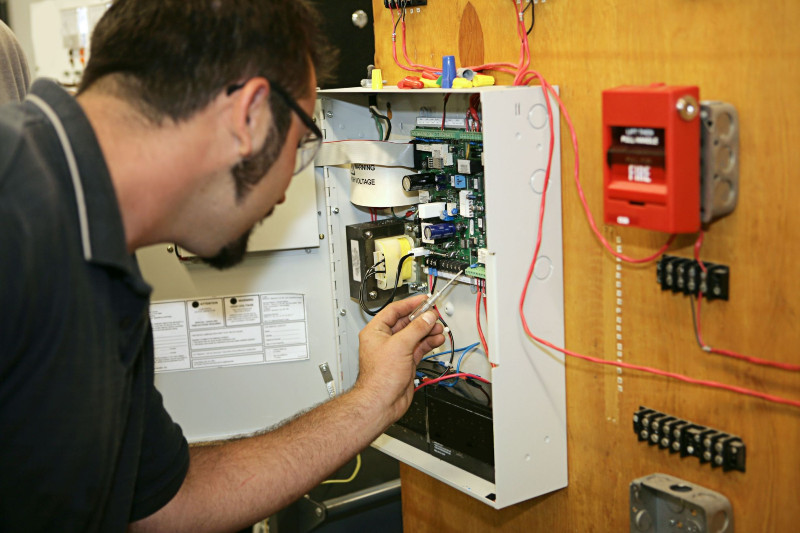 How to Hire the Right Albuquerque NM Electrical Contractor