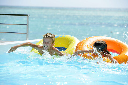 Terrified Beginner Swimmers Can Take Private Lessons in Texas