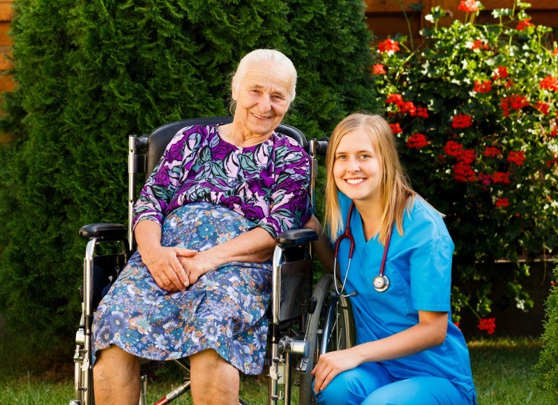 What to Expect When Hiring Senior Care Services