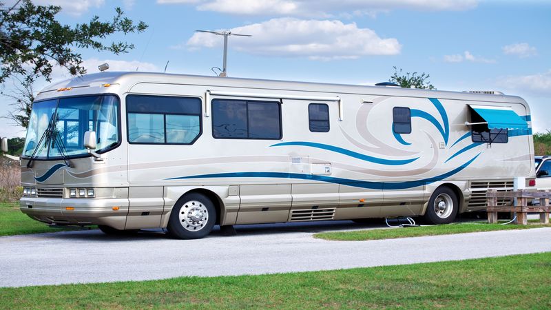 RV Tips and Tricks: How to Find the Best Storage for RVs in Naples, FL