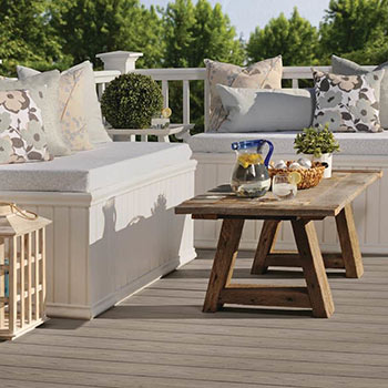 Hiring Deck Contractors near the Twin Cities