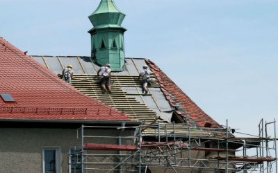 Roof Repair Naples FL Can Actually Save You Money